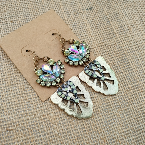 JW Jewelry - Brass Irridescent Boho Earrings